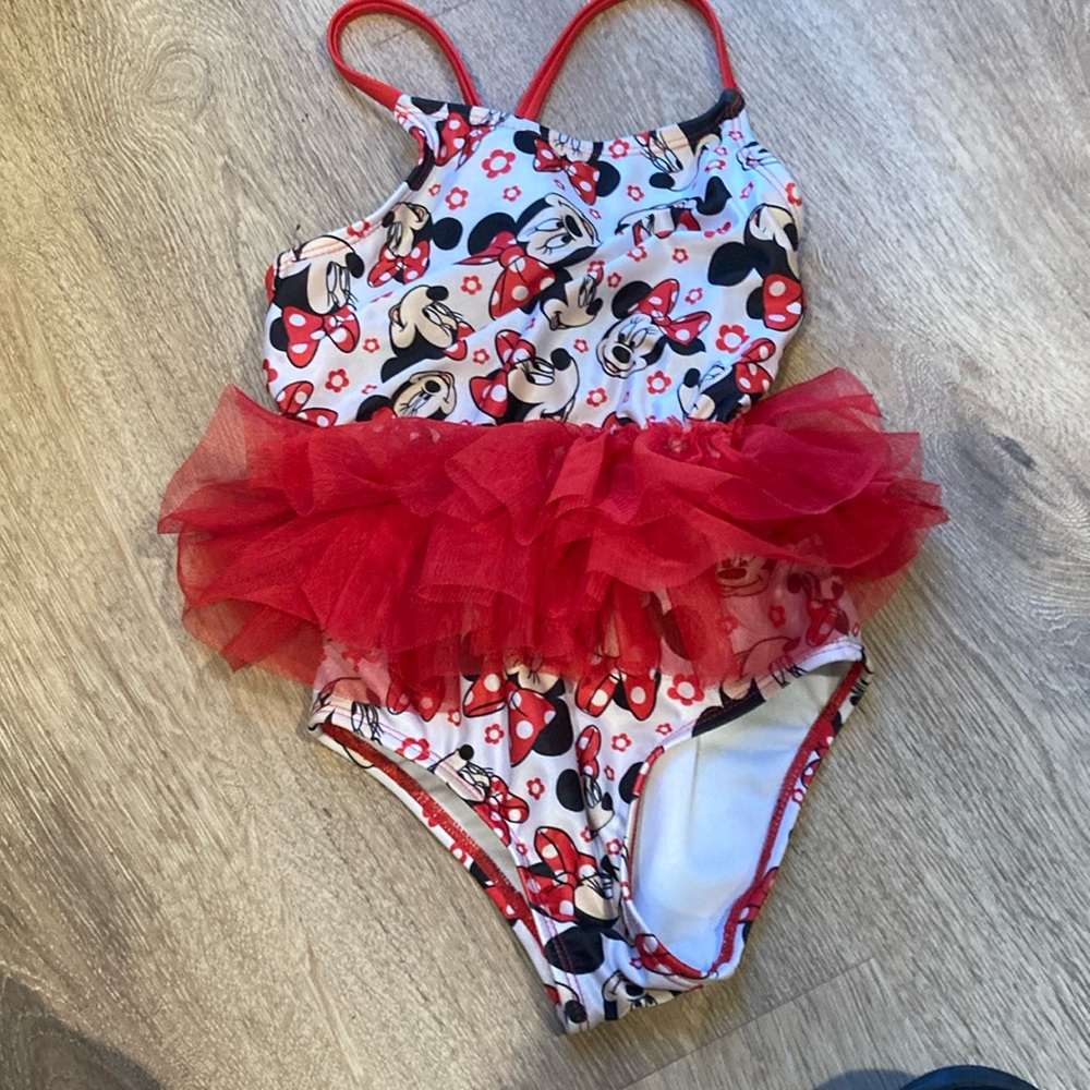 Little girls size 4, Minnie mouse swimsuit in excellent condition new